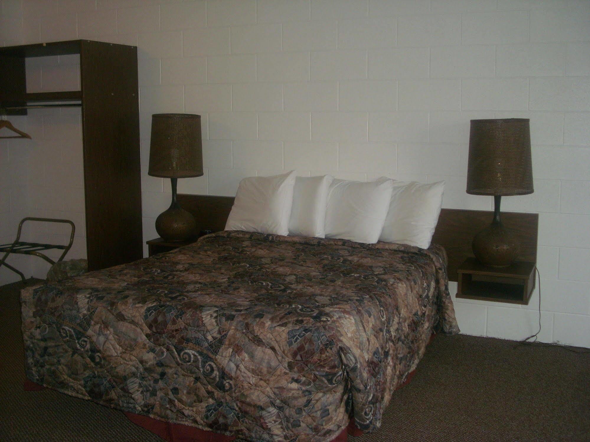 M&M Motel Connell Bagian luar foto